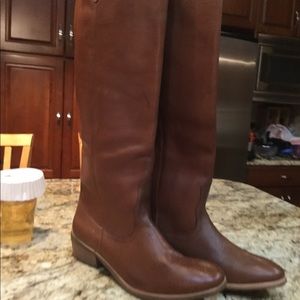Women’s leather boots size 11